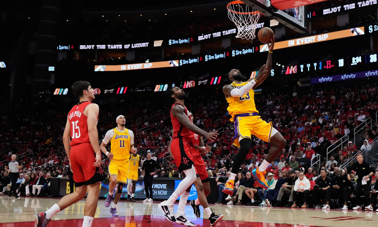 NBA Playoffs: Οι Λέικερς «διέλυσαν» τους Ρόκετς με ηγέτη τον ΛεΜπρον Τζέιμς – Ημιτελικά με Θάντερ!