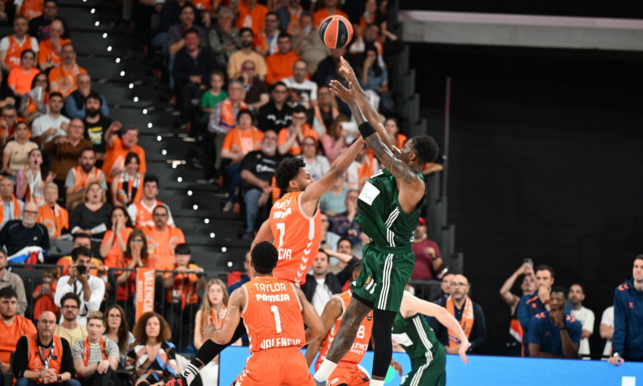 Ο Χέιζ-Ντέιβις… ξύπνησε μνήμες στην Euroleague (Video)