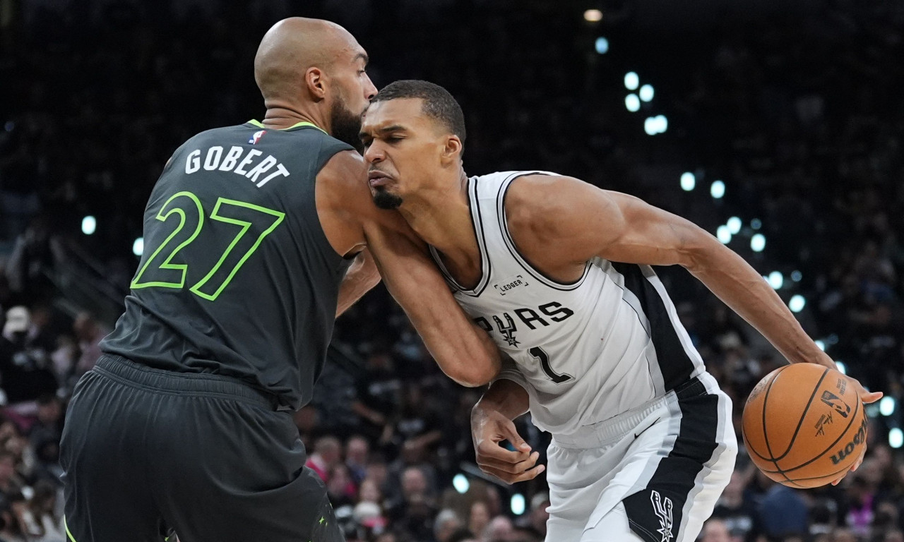 NBA playoffs: Ισχυρή… αντίδραση Σπερς - Ισοπέδωσαν και ισοφάρισαν τους «Λύκους»