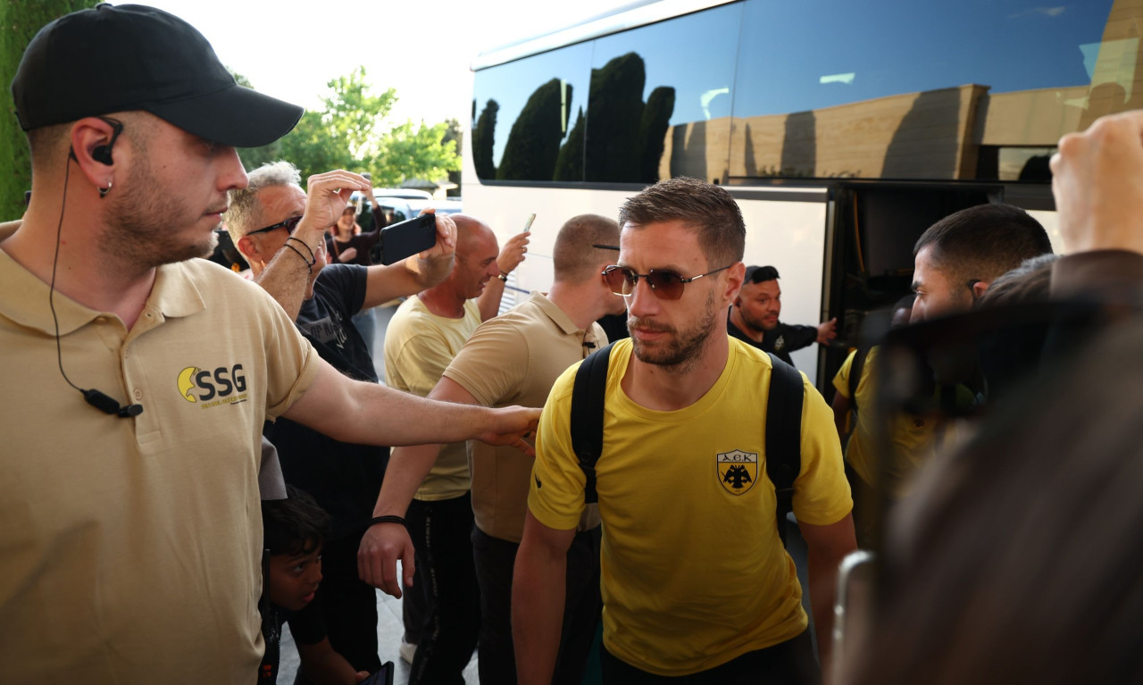 ΠΑΟΚ – ΑΕΚ: «Να τοι, να τοι οι Πρωταθλητές» κι αποθέωση για τους «κιτρινόμαυρους» στη Θεσσαλονίκη