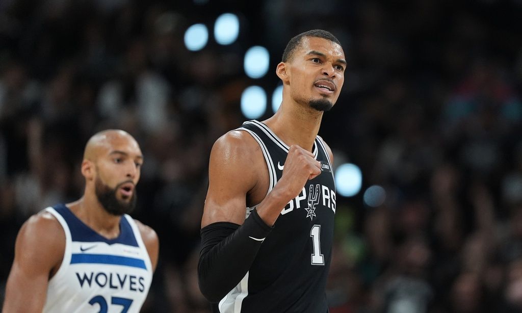NBA Playoffs: Κυρίαρχοι Σπερς πήραν προβάδισμα κόντρα σε Τίμπεργουλβς