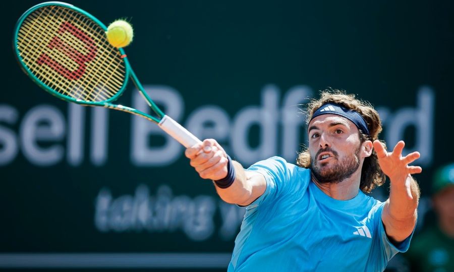 Τσιτσιπάς: Εύκολη επικράτηση με 2-0 επί του Μπετσί Περικάρ και πρόκριση στο δεύτερο γύρο της Γενεύης
