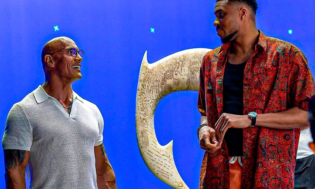 Μήπως πρέπει να δούμε τον Greek Freak σε ταινία του Dwayne "The Rock" Johnson;