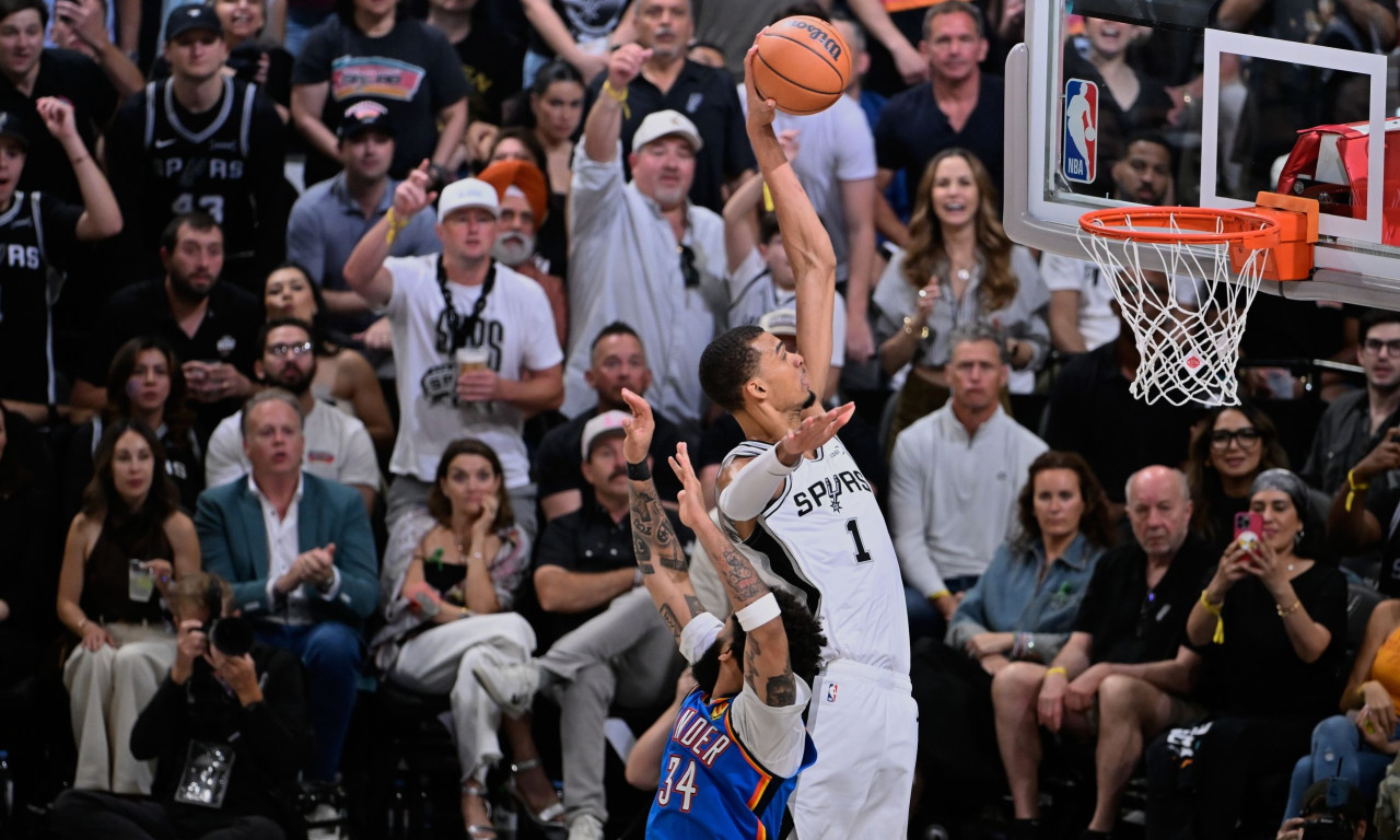 NBA playoffs: «Καθάρισε» ο Ουεμπανιάμα και έφερε τη σειρά στα ίσα