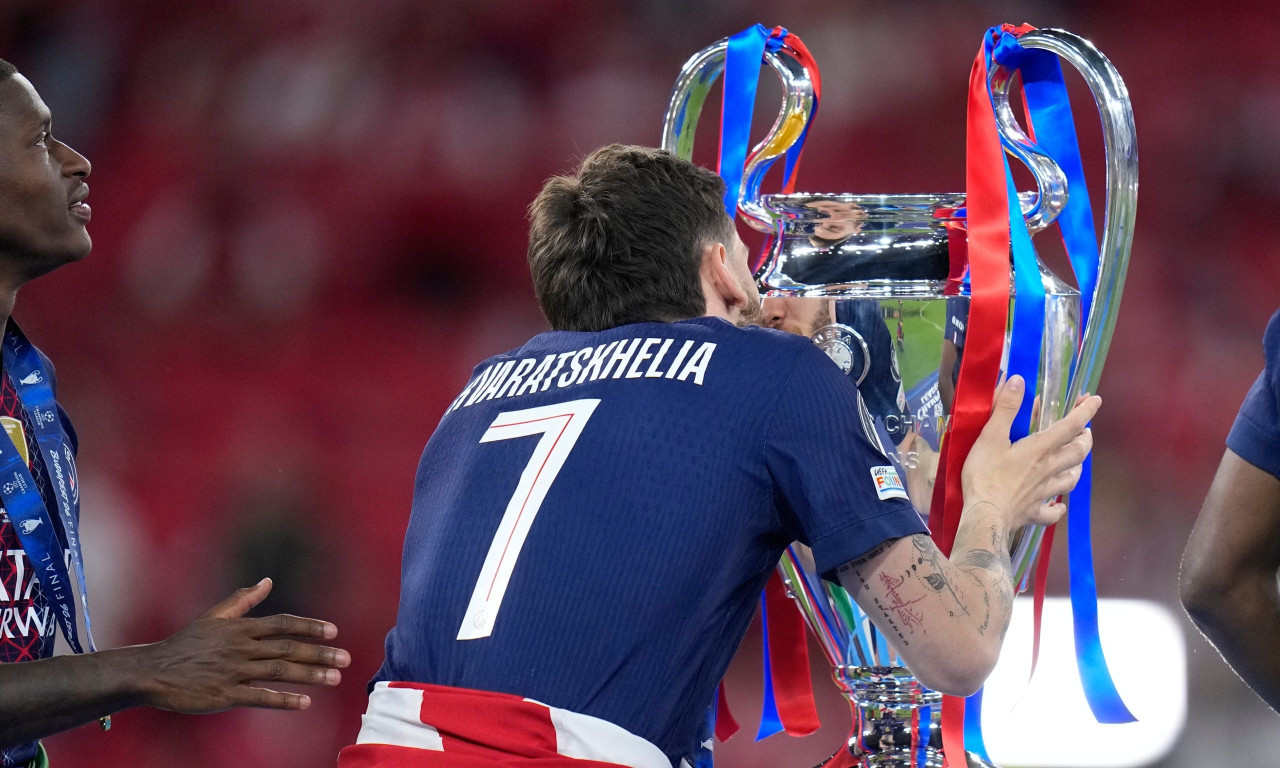 Champions League: Κορυφαίος ποδοσφαιριστής της σεζόν ο Κβαρατσκέλια