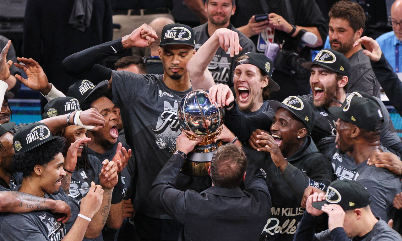 NBA: Η απονομή των Σπερς, επέστρεψαν στους Τελικούς μετά από 12 χρόνια!