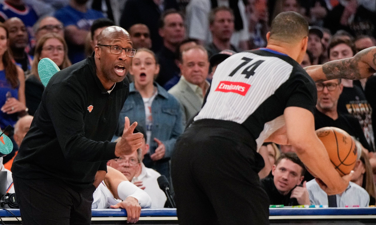 NBA Finals: Ξέσπασε για τις βολές ο Μάικ Μπράουν – Έντονα παράπονα του προπονητή των Νικς