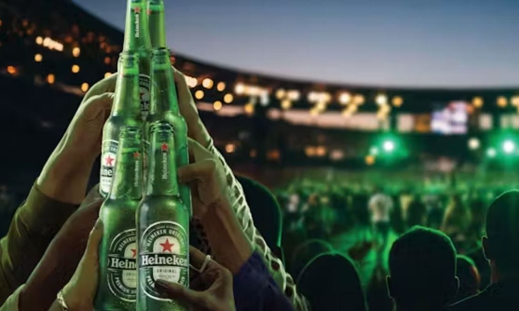 Η HEINEKEN® ΠΑΡΟΥΣΙΑΖΕΙ ΤΗΝ ΚΑΜΠΑΝΙΑ  «ΟΙ ΦΑΝΣ ΕΧΟΥΝ ΠΕΡΙΣΣΟΤΕΡΟΥΣ ΦΙΛΟΥΣ»