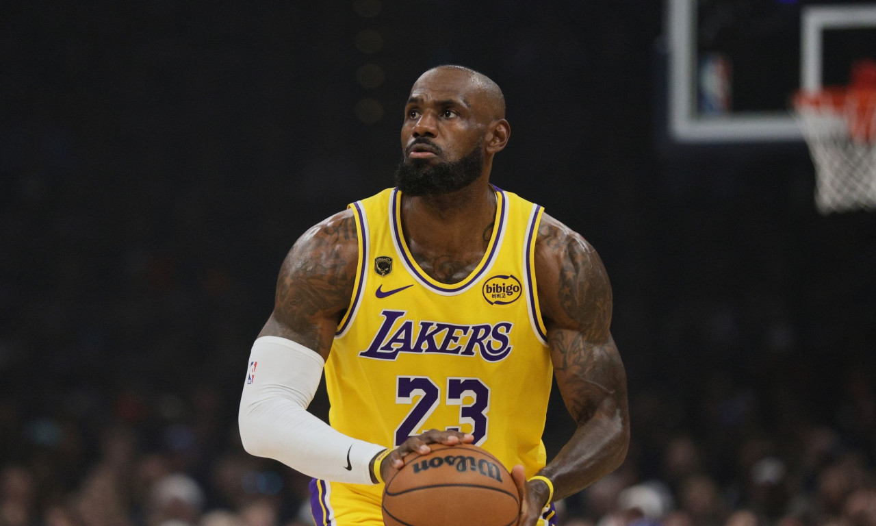 «Βόμβα» στο NBA: Υπέγραψε στους Σίξερς ο ΛεΜπρόν Τζέιμς!