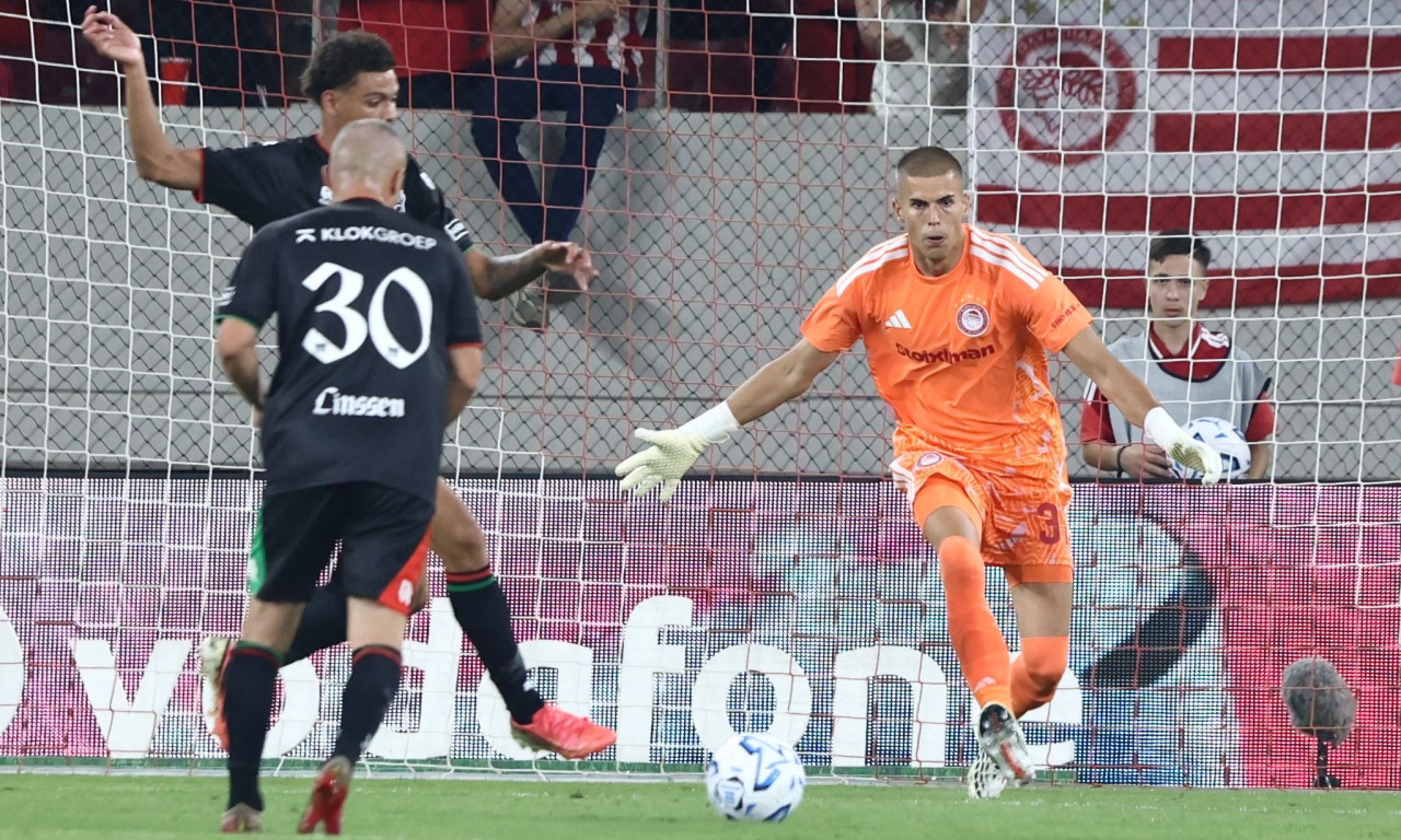 Ολυμπιακός - Ναϊμέγκεν 0-0: Ο Πόποβιτς τον γλίτωσε από τα χειρότερα