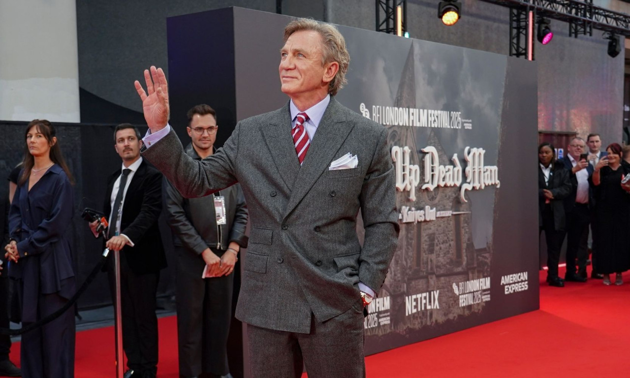Ο Daniel Craig πουλάει το αγαπημένο του αυτοκίνητο και το θέλουν όλοι