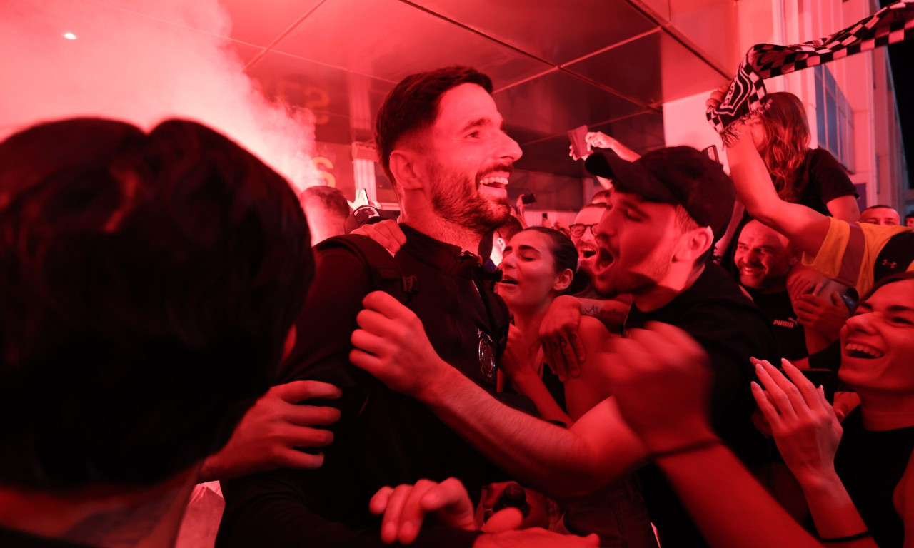 Αποθέωση για τον ΟΦΗ στο Ηράκλειο μετά τον θρίαμβο στο Καραϊσκάκη (pics)
