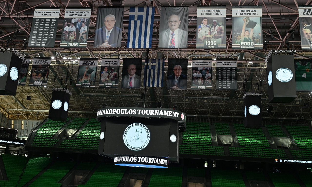 Συγκινητική ατμόσφαιρα στο «T-Center»: Το βίντεο του Παναθηναϊκού για τον Παύλο Γιαννακόπουλο (vids)
