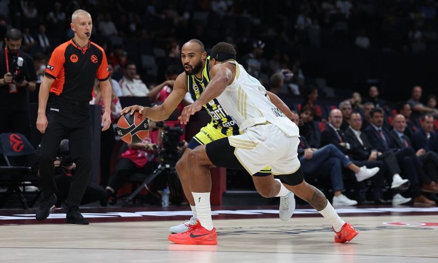 Φενέρμπαχτσε - Ντουμπάι 85-77: Με «οδοστρωτήρα» Χόρτον-Τάκερ κατέκτησε την τρίτη θέση του Super Cup