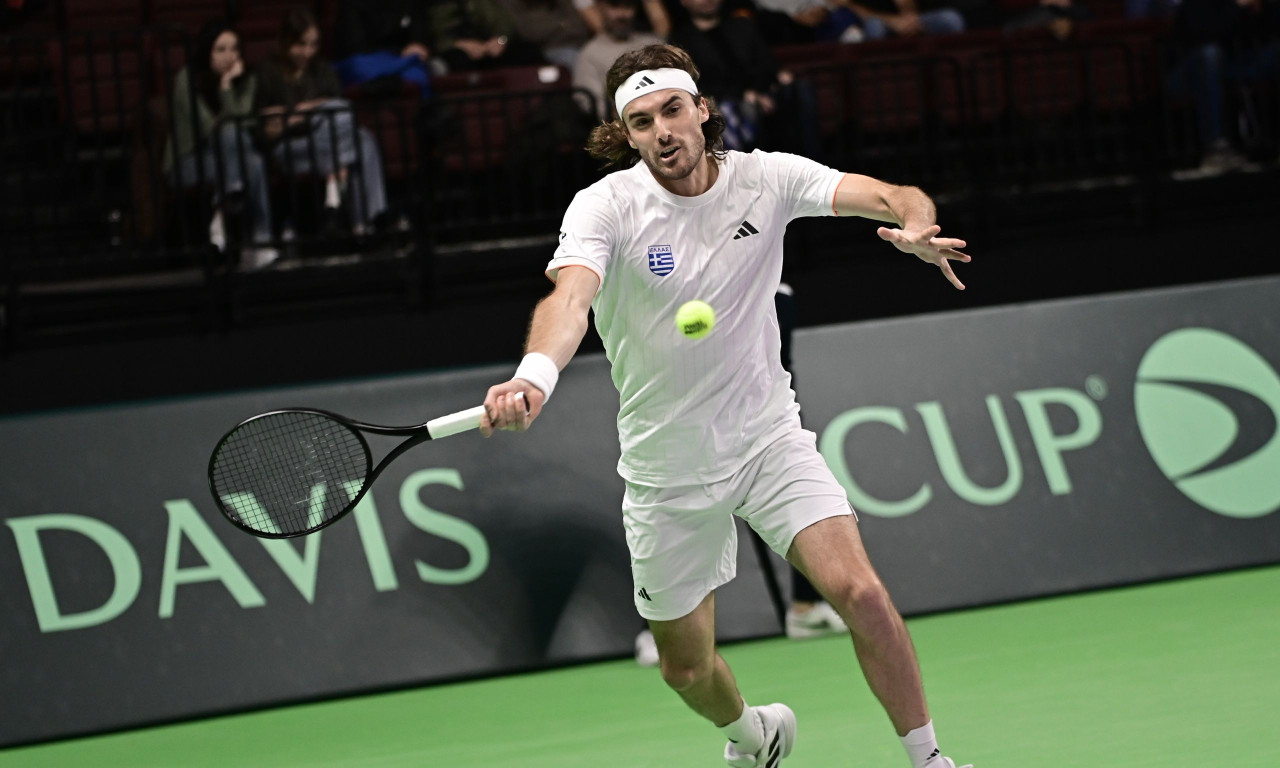 Davis Cup: Ο Τσιτσιπάς λύγισε τον Μόλτσαν κι η Ελλάδα ισοφάρισε σε 2-2 τη Σλοβακία!