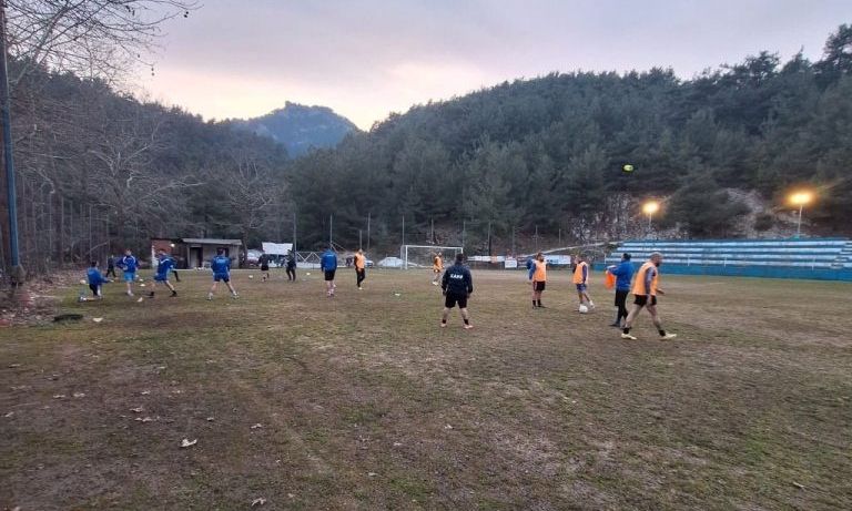 Καβάλα: Στη ΜΕΘ o 16χρονος παίκτης που τραυματίστηκε σοβαρά στο κεφάλι – Κρίσιμα τα επόμενα 24ωρα