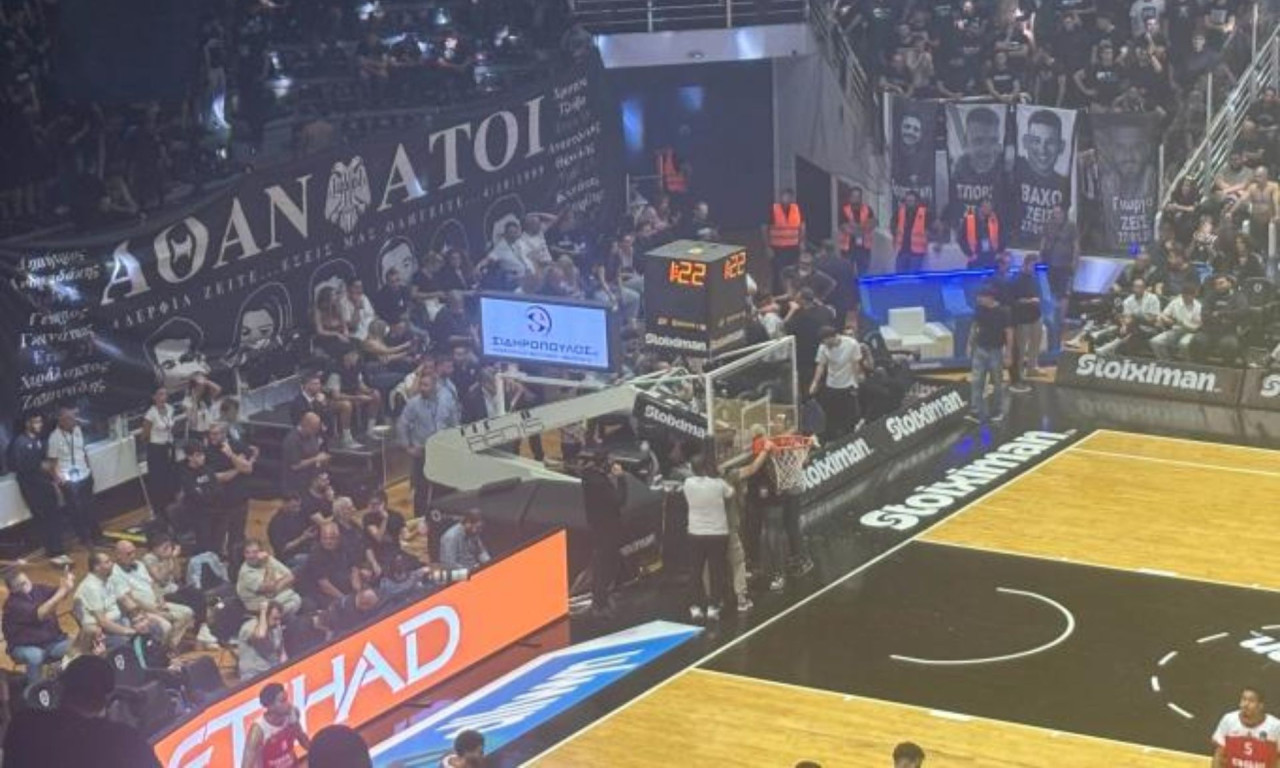 ΠΑΟΚ - Μανρέσα: Προσωρινή διακοπή στο ματς λόγω του ύψους της μπασκέτας