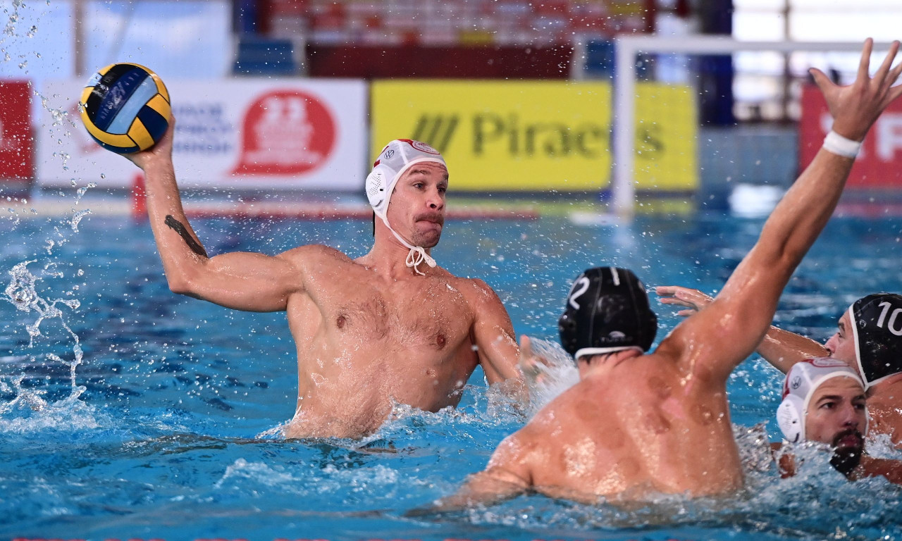 Waterpolo League: Άνετη νίκη για τον Ολυμπιακό, πρώτο τρίποντο για τον Εθνικό