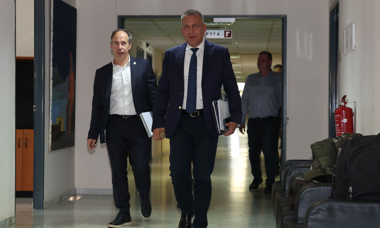 Ολοκληρώθηκε η συνάντηση Βρούτση - ΕΟΚ: Ζήτησε εκλογές ο Υπουργός