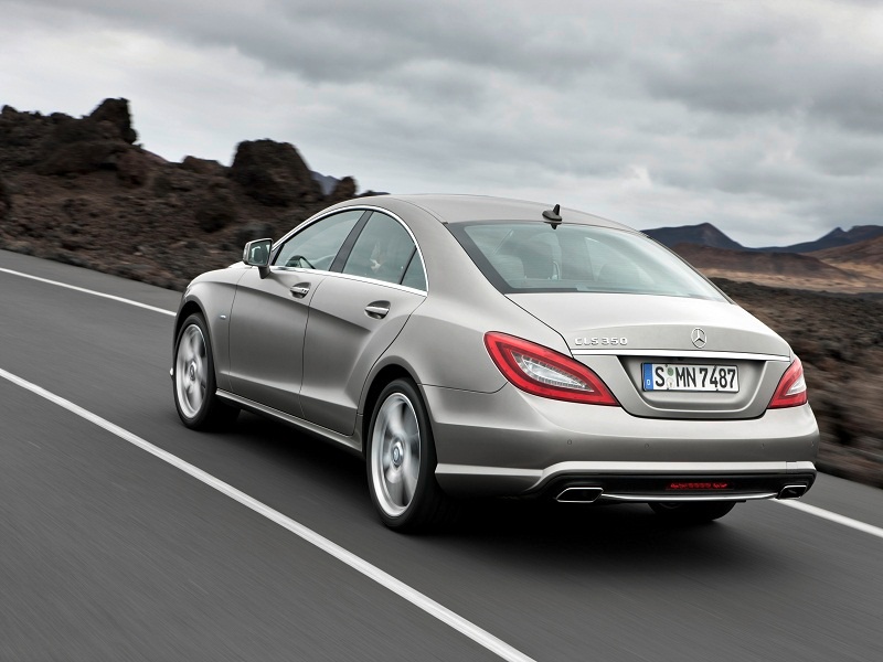 Mercedes CLS και Karolina Kurkova