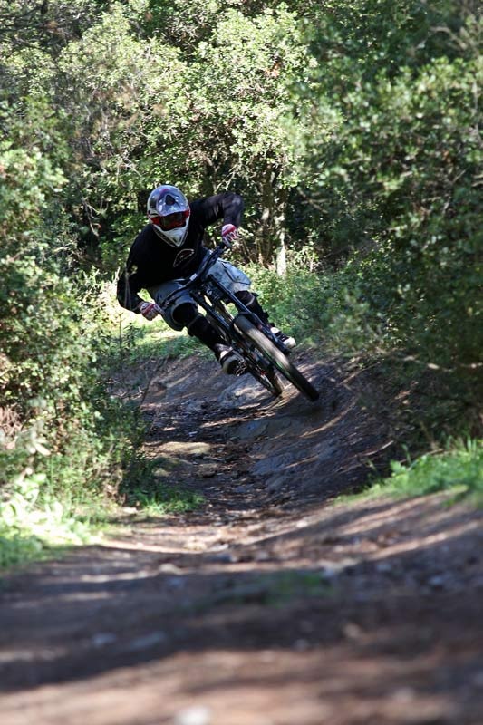 Mountain Bike Downhill: Pure escape from reality…