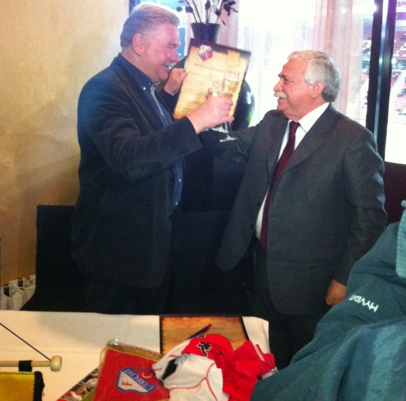 Αδελφοποίηση με Ουτρέχτη