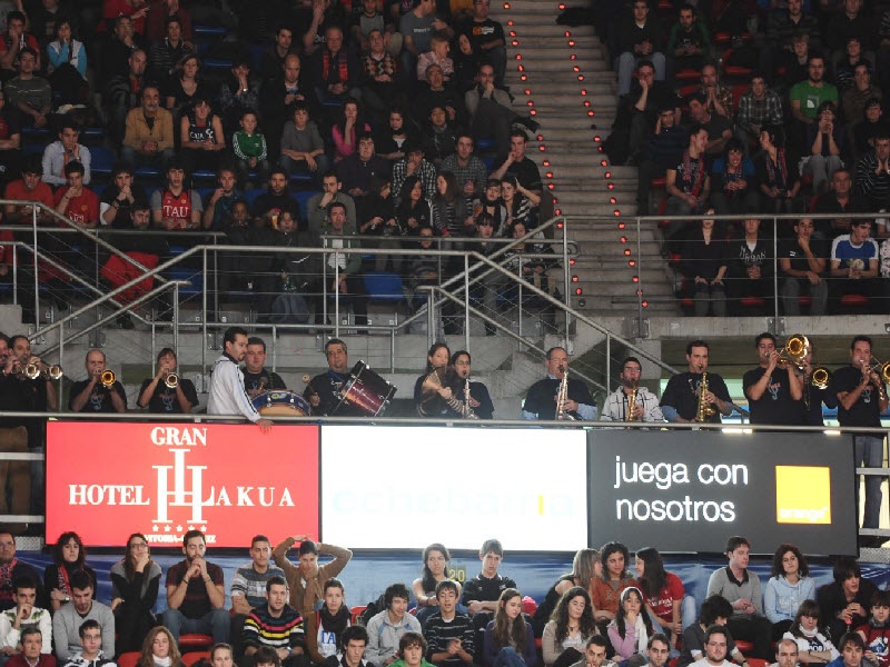 «Επεσε» με ψηλά το κεφάλι