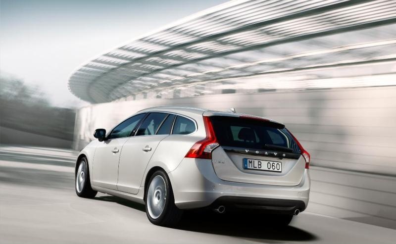 Volvo V60 Plug-in Hybrid στη Γενεύη