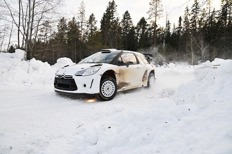 Ο Σόλμπεργκ δοκιμάζει το DS3 WRC