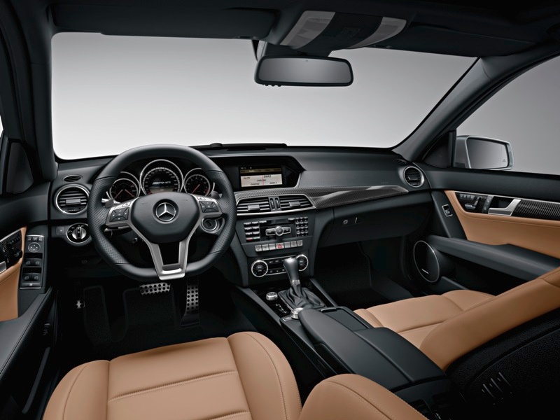 Mercedes C63 AMG