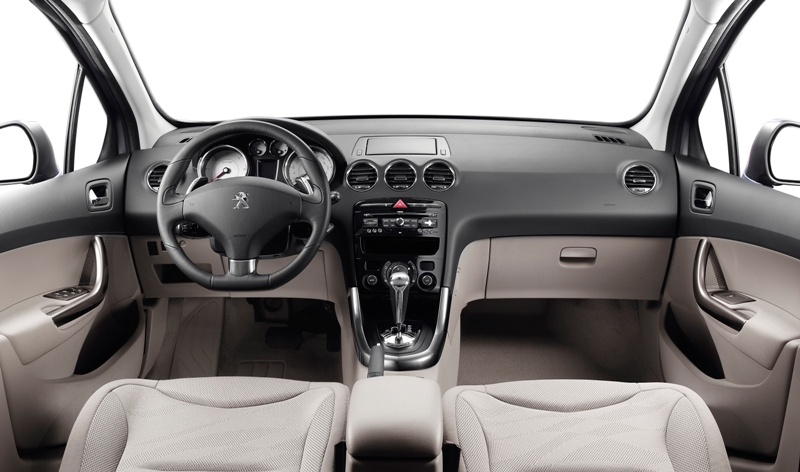 Στη Γενεύη το ανανεωμένο Peugeot 308