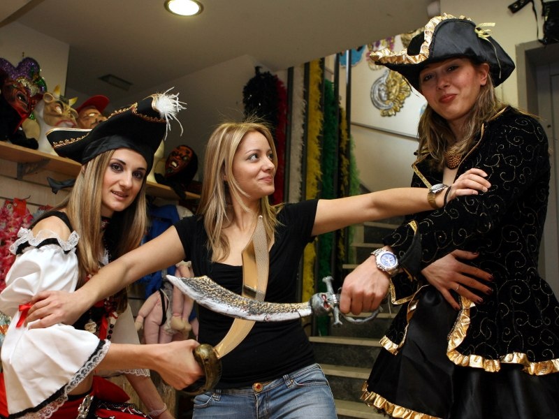 «Αιώνιες»... πειρατίνες (photos)