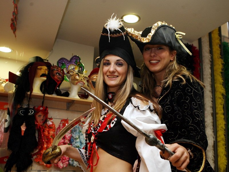 «Αιώνιες»... πειρατίνες (photos)