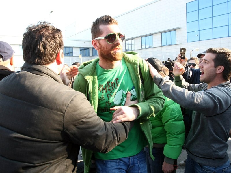 Αποθεωτική υποδοχή (photos)