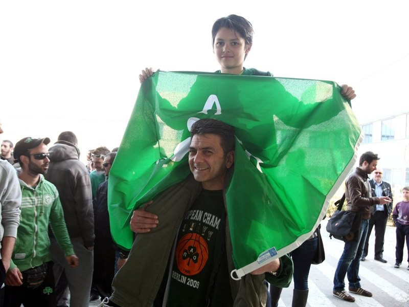 Αποθεωτική υποδοχή (photos)