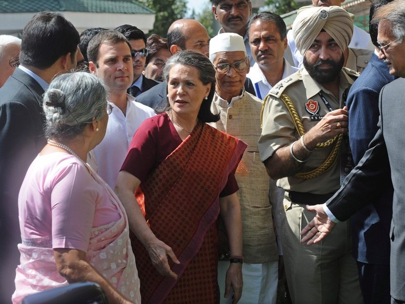 Ερήμωσαν οι δρόμοι