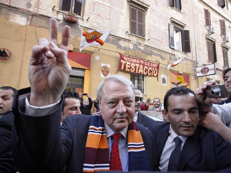 Υποδοχή… Μεσσία (ph)
