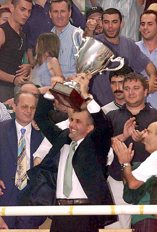 Ότι «αγγίζει» γίνονται... τίτλοι (videos)