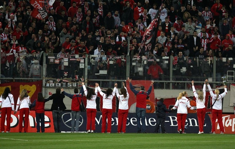 To «ερυθρόλευκο» πάρτι!(ph)