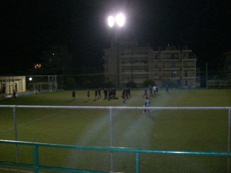 Μπάλα δίπλα στις πολυκατοικίες