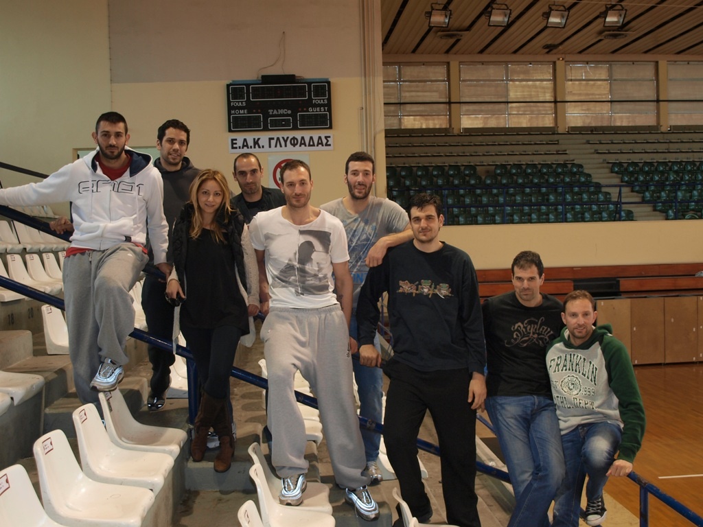 Σαν τη… μύγα μες στο γάλα (ph)