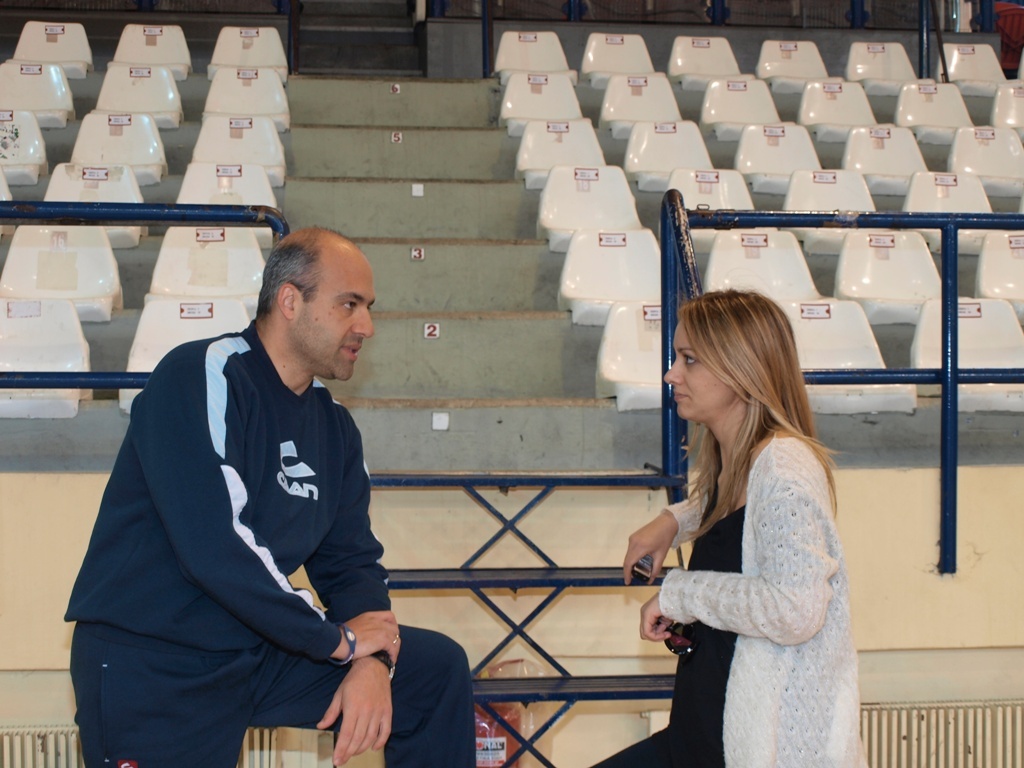 Σαν τη… μύγα μες στο γάλα (ph)