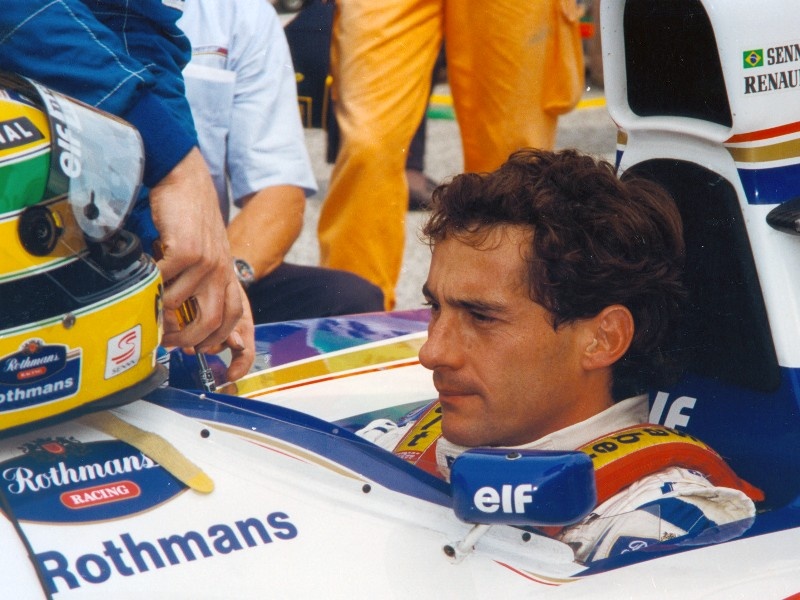 Acelera Ayrton