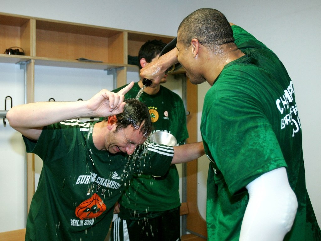 «Πεντάστερος» στο Βερολίνο (ph+vd)