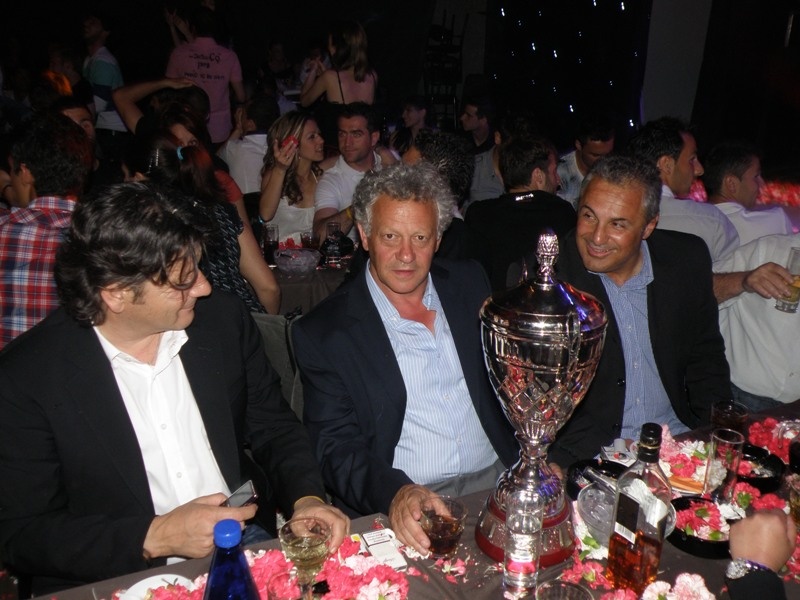 Πρωταθλητές στο γλέντι!