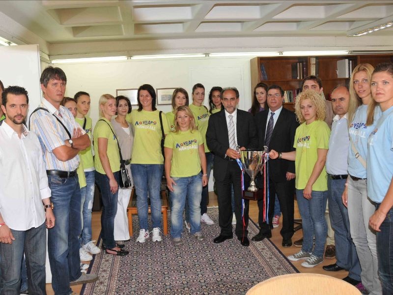 Στον περιφερειάρχη οι «λέαινες»