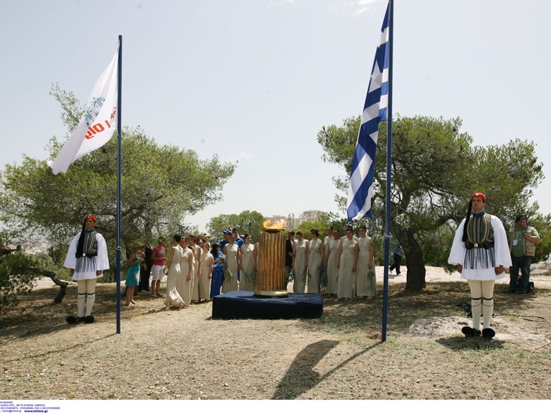 Άναψε η Φλόγα της Ελπίδας