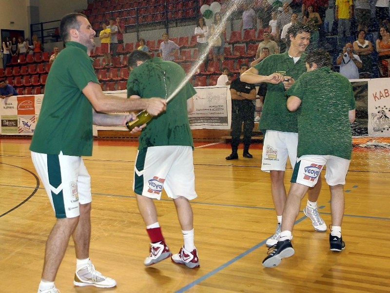 Πάρτι τίτλου στη Δράμα! (photos)