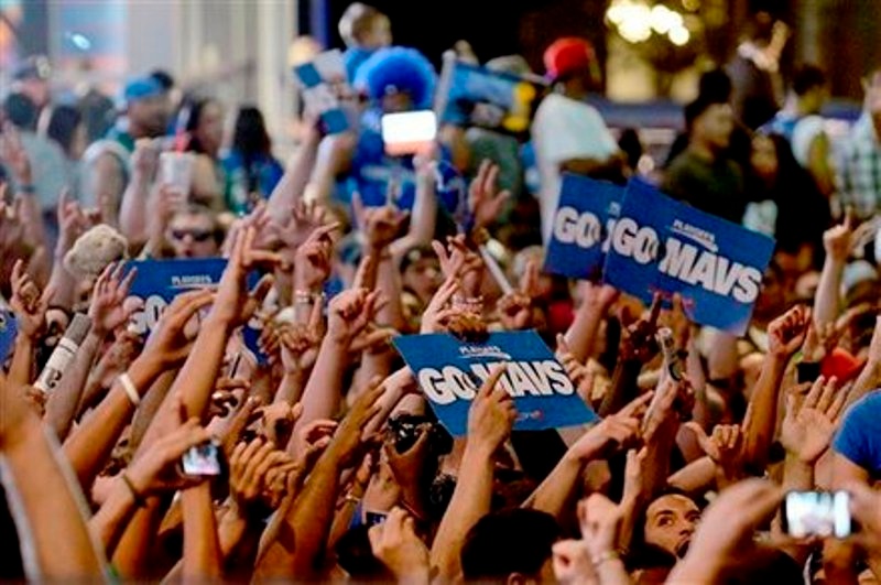 Η σαμπάνια της νίκης (photos)