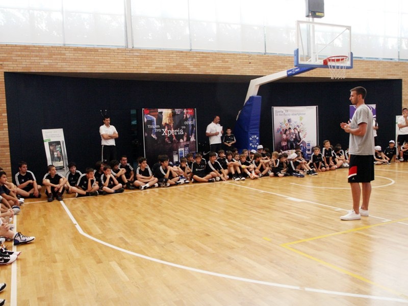 Παρέα με τον Γιάνκοβιτς!